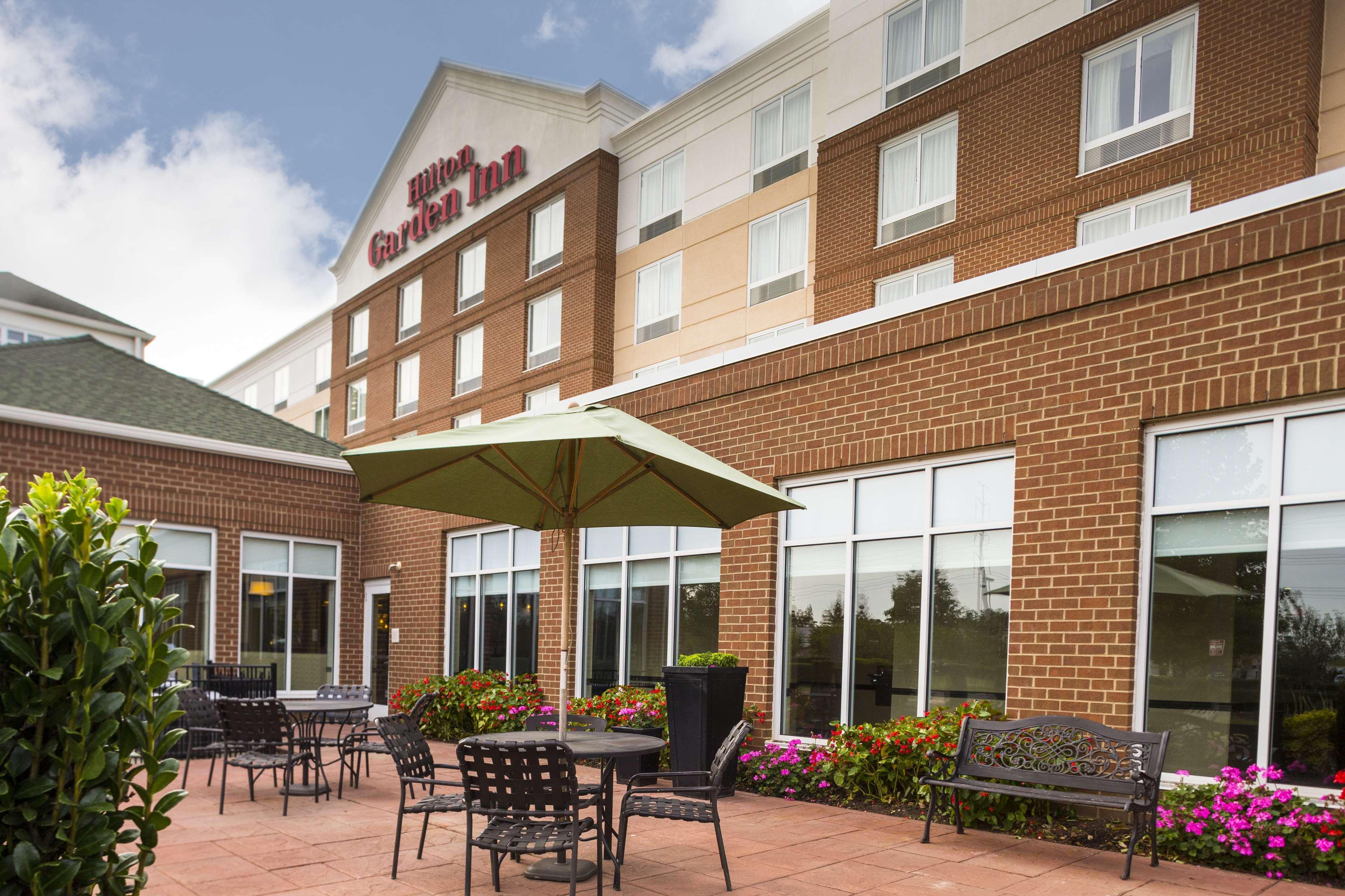 Hilton Garden Inn Hampton Coliseum Central Exterior foto