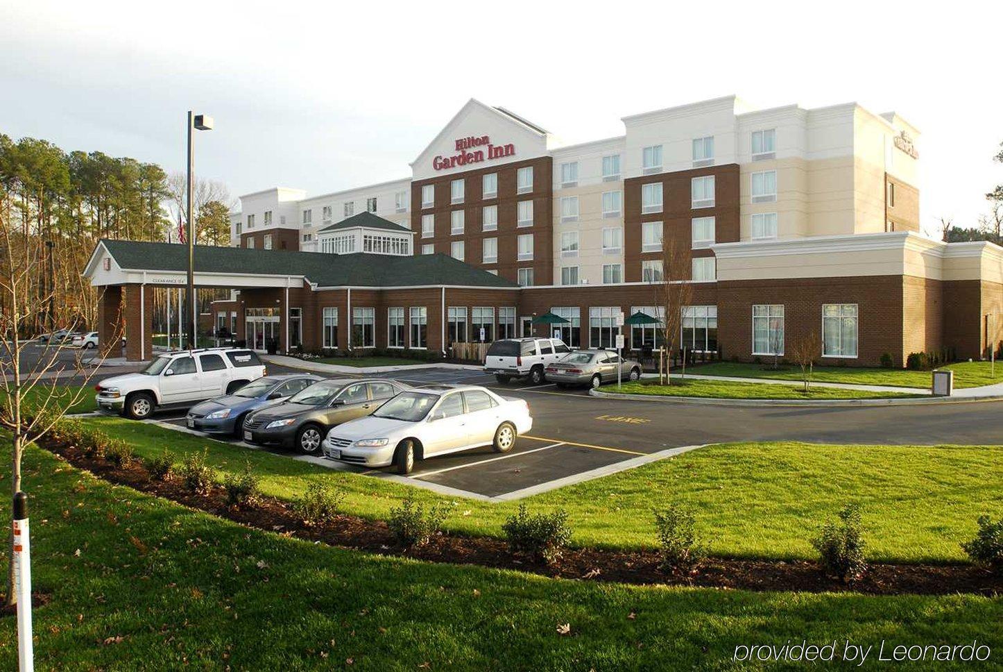 Hilton Garden Inn Hampton Coliseum Central Exterior foto