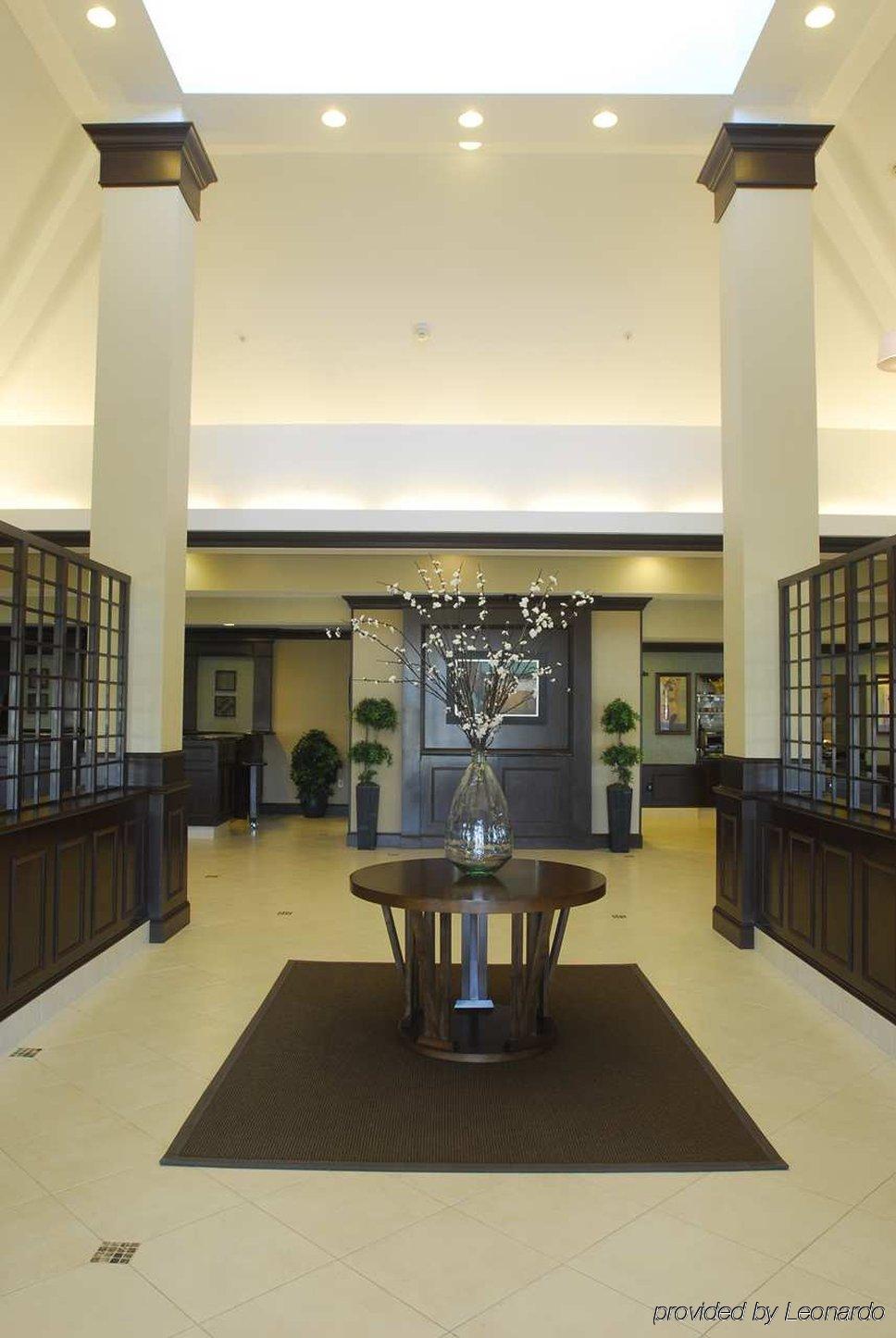 Hilton Garden Inn Hampton Coliseum Central Interior foto